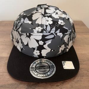 City Hunter 5 Panel Black and Gray Floral Pattern Adjustable Cap